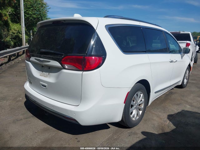 Aukcja sprzedaży 2019 Chrysler Pacifica Touring L, vin: 2C4RC1BG6KR555400, numer aukcji: 45066026