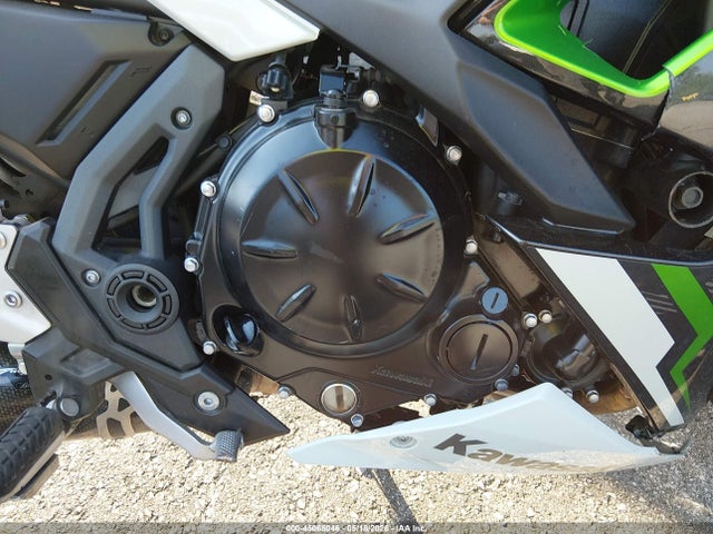45066046 :رقم المزاد ، ML5EXEN1XNDA63880 vin ، 2022 Kawasaki Ex650 N مزاد بيع