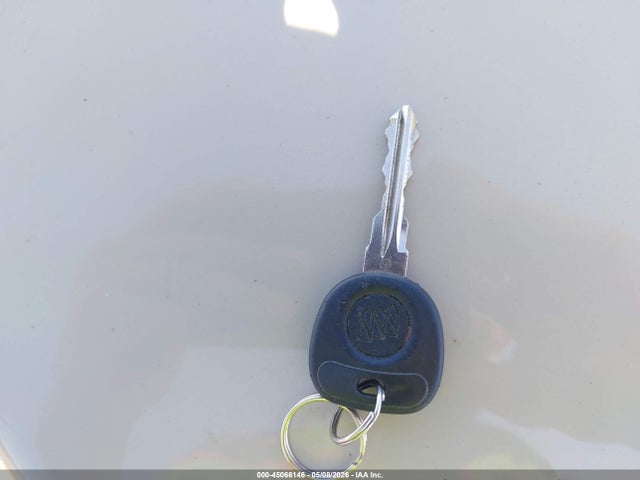 45066146 :رقم المزاد ، 1G4HC5EMXBU121581 vin ، 2011 Buick Lucerne Cxl مزاد بيع