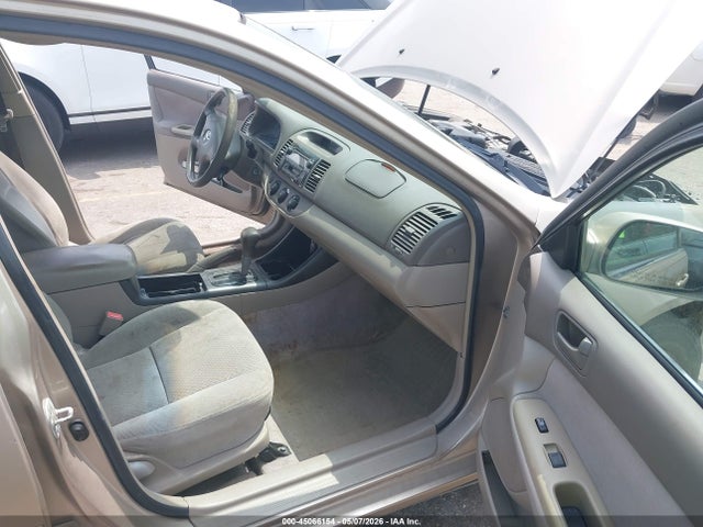 45066154 :رقم المزاد ، 4T1BE32K22U109576 vin ، 2002 Toyota Camry Le مزاد بيع