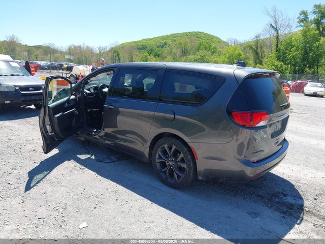 2018 Chrysler Pacifica Touring Plus მანქანა იყიდება აუქციონზე, vin: 2C4RC1FG9JR350923, აუქციონის ნომერი: 45066204