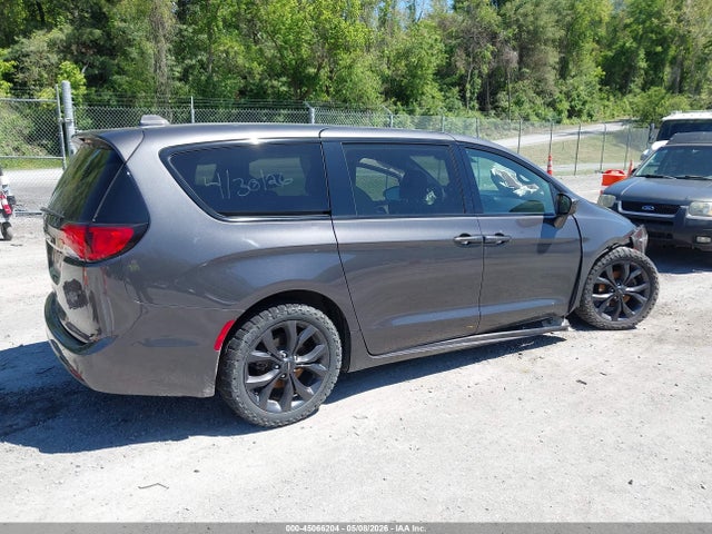 2018 Chrysler Pacifica Touring Plus მანქანა იყიდება აუქციონზე, vin: 2C4RC1FG9JR350923, აუქციონის ნომერი: 45066204