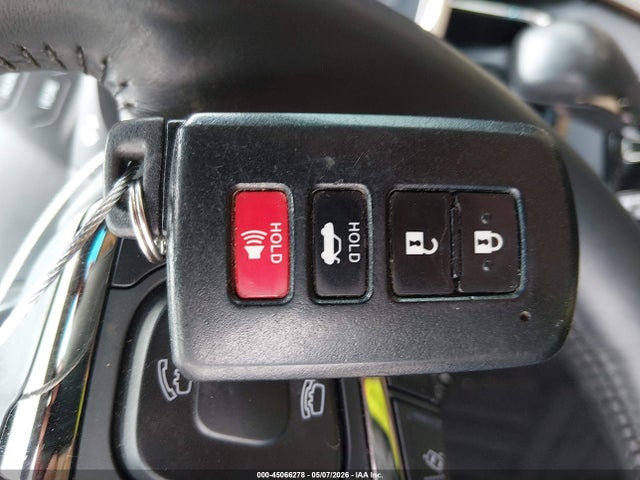 45066278 :رقم المزاد ، 4T1BK1EB7GU220141 vin ، 2016 Toyota Avalon Limited مزاد بيع