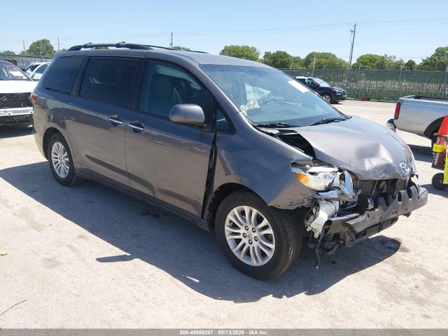 Toyota Sienna Xle 8 Passenger 2015 5TDYK3DC3FS558398 главное изображение