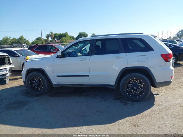 2011 Jeep Grand Cherokee Laredo მანქანა იყიდება აუქციონზე, vin: 1J4RS4GG1BC658806, აუქციონის ნომერი: 45066309