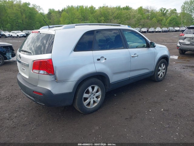 2011 Kia Sorento Lx V6 მანქანა იყიდება აუქციონზე, vin: 5XYKTDA25BG107503, აუქციონის ნომერი: 45066313