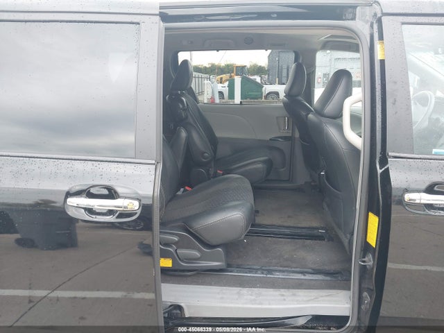 5TDXK3DC8ES504492 Toyota Sienna Se 8 Passenger
