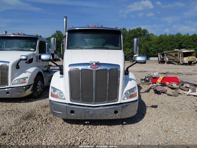 Продажа на аукционе авто 2016 Peterbilt 579, vin: 1XPBDP9X5GD343894, номер лота: 45066357