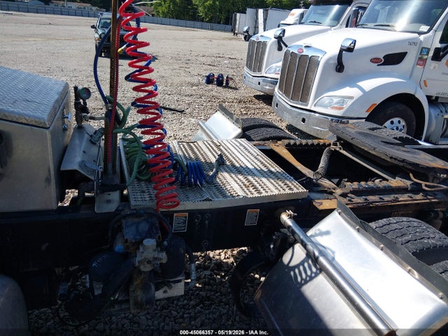 Продажа на аукционе авто 2016 Peterbilt 579, vin: 1XPBDP9X5GD343894, номер лота: 45066357