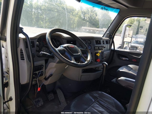 Продажа на аукционе авто 2016 Peterbilt 579, vin: 1XPBDP9X5GD343894, номер лота: 45066357