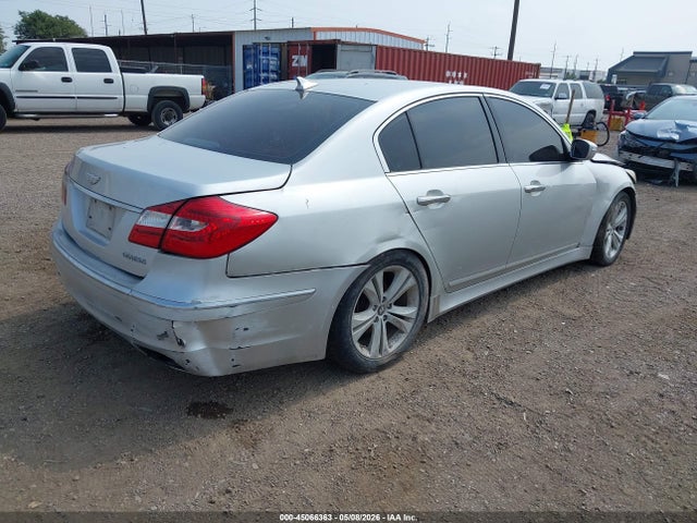 2013 Hyundai Genesis 3.8 მანქანა იყიდება აუქციონზე, vin: KMHGC4DD0DU235325, აუქციონის ნომერი: 45066363