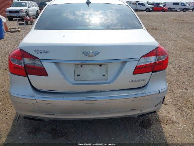 2013 Hyundai Genesis 3.8 მანქანა იყიდება აუქციონზე, vin: KMHGC4DD0DU235325, აუქციონის ნომერი: 45066363