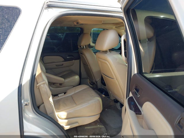 45066398 :رقم المزاد ، 1GKS2EEF6BR202731 vin ، 2011 Gmc Yukon Denali مزاد بيع