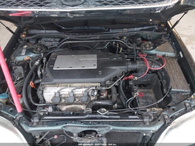 45066426 :رقم المزاد ، 19UUA56631A018271 vin ، 2001 Acura Tl 3.2 (a5) مزاد بيع