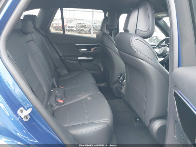 45066609 :رقم المزاد ، W1NKM4GB7SF405874 vin ، 2025 Mercedes-benz Glc 300 Suv مزاد بيع