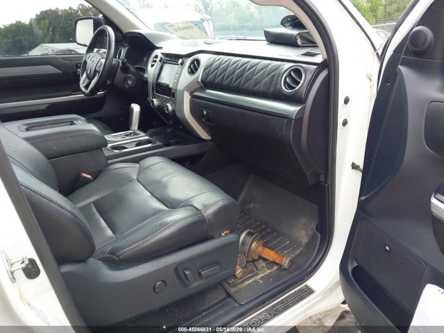 Продажа на аукционе авто 2015 Toyota Tundra Platinum 5.7l V8, vin: 5TFAW5F18FX441715, номер лота: 45066831