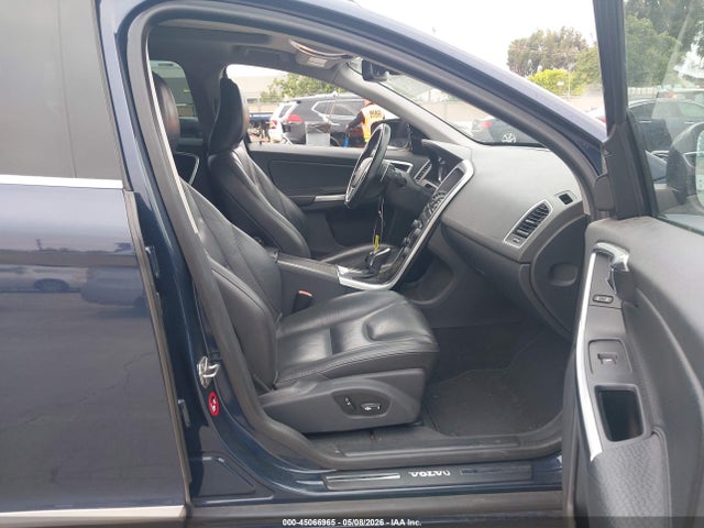 YV4902DZXE2555591 Volvo Xc60 T6