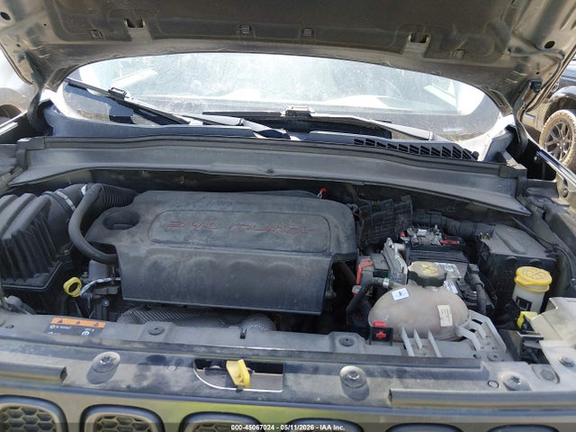 45067024 :رقم المزاد ، ZACCJBCT7GPD69731 vin ، 2016 Jeep Renegade Trailhawk مزاد بيع
