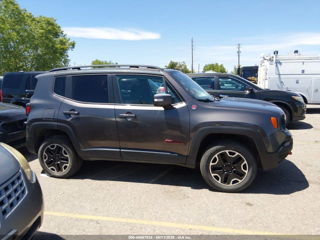 45067024 :رقم المزاد ، ZACCJBCT7GPD69731 vin ، 2016 Jeep Renegade Trailhawk مزاد بيع