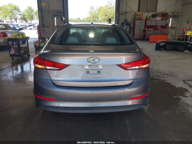 Hyundai Elantra Value Edition 2018 5NPD84LF8JH239589 Image 16