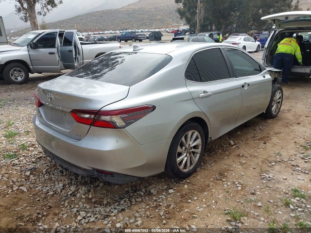 4T1C11AK2MU561990 Toyota CAMRY LE