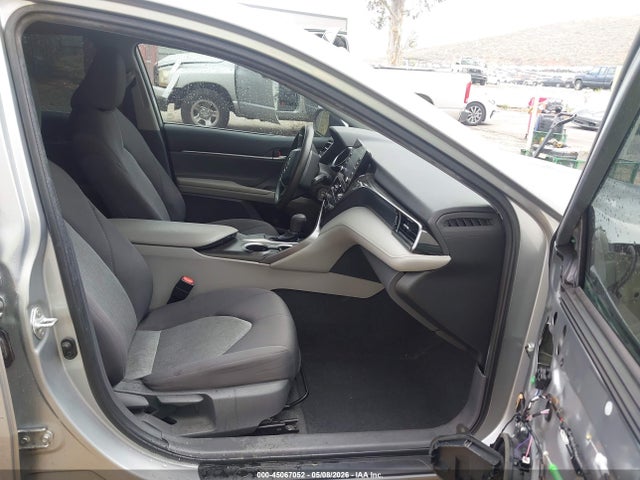 4T1C11AK2MU561990 Toyota CAMRY LE