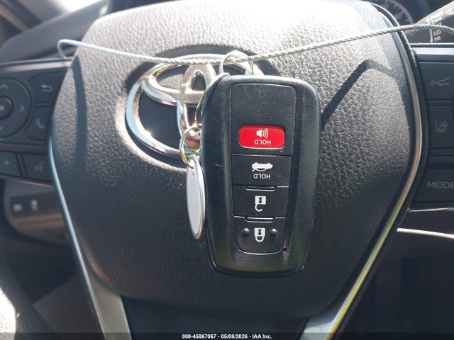 45067067 :رقم المزاد ، 4T1B11HK4KU217060 vin ، 2019 Toyota Camry Le مزاد بيع
