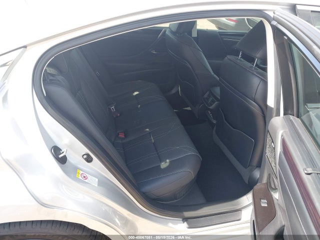 45067081 :رقم المزاد ، 58AB21B1XKU003423 vin ، 2019 Lexus Es 300h Ultra Luxury مزاد بيع