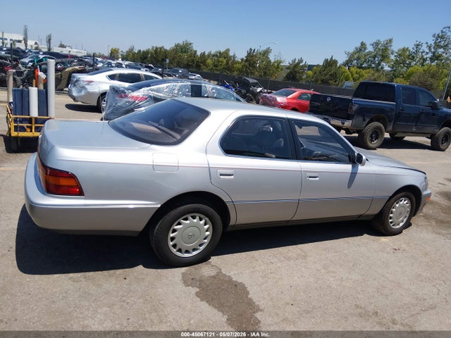 1991 Lexus Ls 400 მანქანა იყიდება აუქციონზე, vin: JT8UF11E5M0061218, აუქციონის ნომერი: 45067121