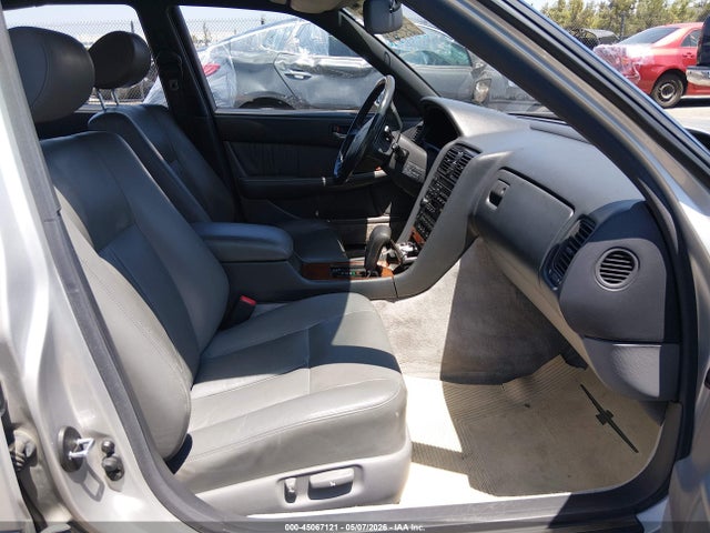 1991 Lexus Ls 400 მანქანა იყიდება აუქციონზე, vin: JT8UF11E5M0061218, აუქციონის ნომერი: 45067121