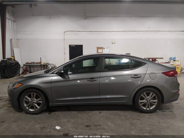 Продаж на аукціоні авто 2018 Hyundai Elantra Sel, vin: 5NPD84LF8JH354029, номер лоту: 45067155