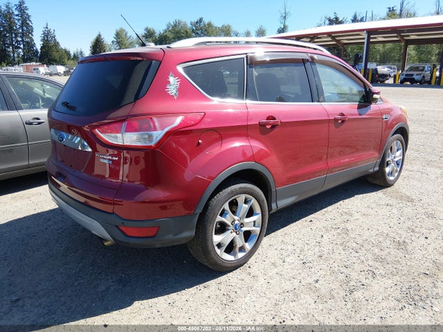 1FMCU9J92EUA88421 Ford Escape Titanium