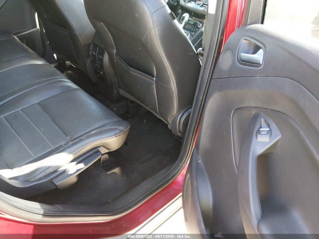 1FMCU9J92EUA88421 Ford Escape Titanium