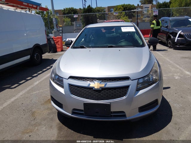 1G1PA5SGXE7419077 Chevrolet Cruze Ls Auto