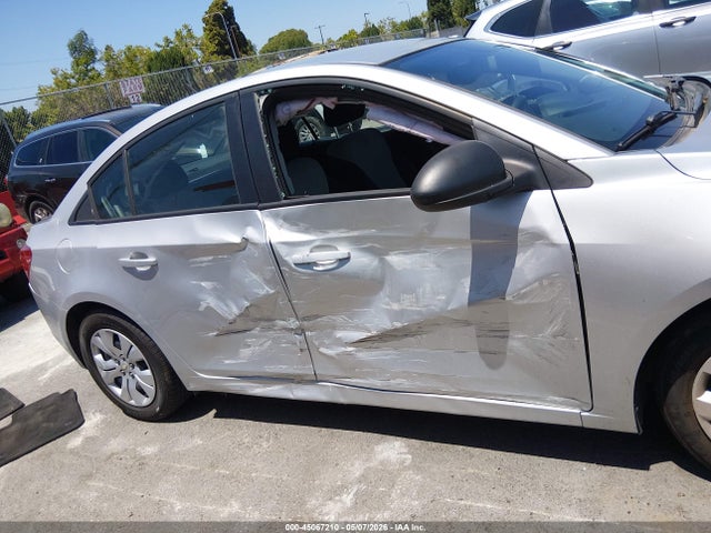 1G1PA5SGXE7419077 Chevrolet Cruze Ls Auto