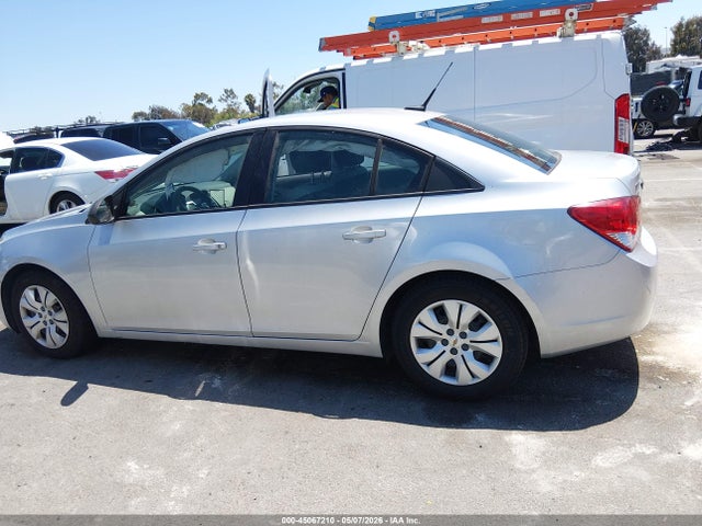1G1PA5SGXE7419077 Chevrolet Cruze Ls Auto