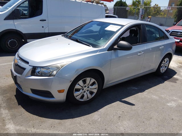 1G1PA5SGXE7419077 Chevrolet Cruze Ls Auto