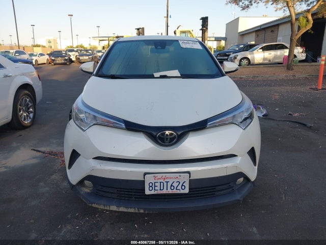 JTNKHMBX6J1008274 Toyota C-hr Xle Premium