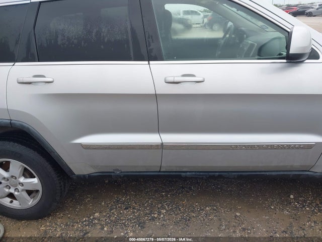 Продаж на аукціоні авто 2013 Jeep Grand Cherokee Laredo, vin: 1C4RJEAG7DC588948, номер лоту: 45067279