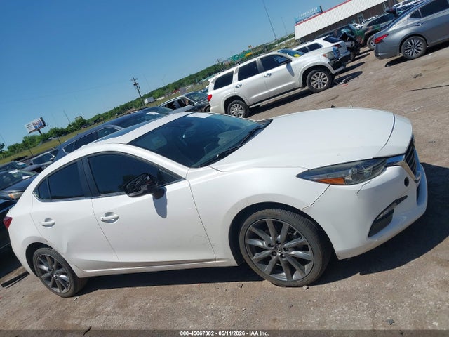 45067302 :رقم المزاد ، 3MZBN1V32JM191757 vin ، 2018 Mazda Mazda3 Touring مزاد بيع