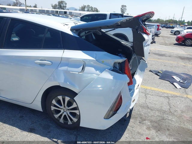 JTDKAMFP2M3166865 Toyota Prius Prime Xle