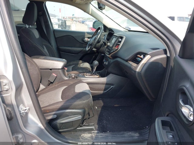 45067327 :رقم المزاد ، 1C4PJLAB8HW508755 vin ، 2017 Jeep Cherokee Altitude Fwd مزاد بيع