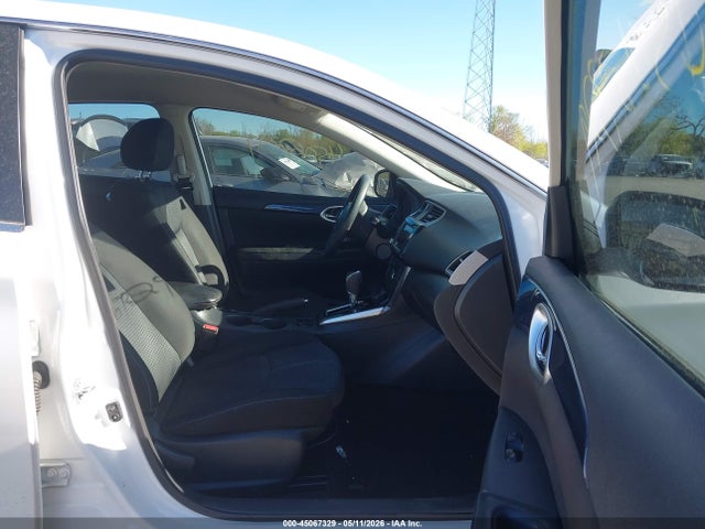 2019 Nissan Sentra Sr მანქანა იყიდება აუქციონზე, vin: 3N1AB7APXKY221815, აუქციონის ნომერი: 45067329