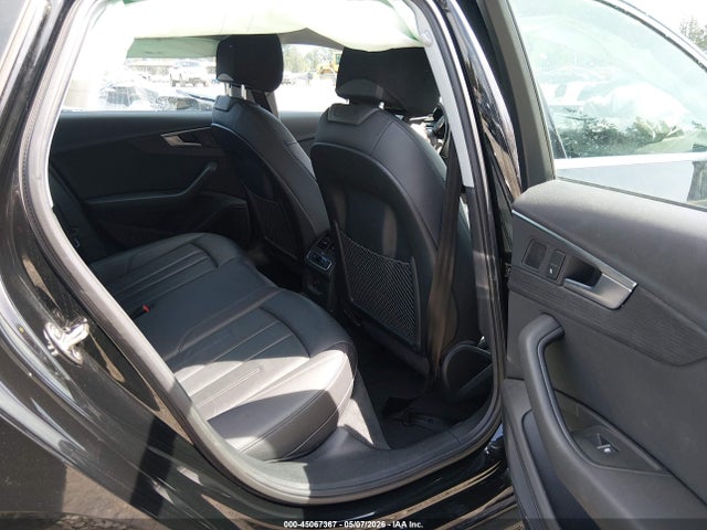 Продаж на аукціоні авто 2017 Audi A4 2.0t Premium, vin: WAULNAF44HA003100, номер лоту: 45067367