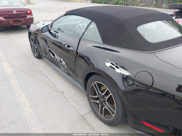 Ford Mustang Ecoboost Premium 2021 1FATP8UH6M5121024 Image 17