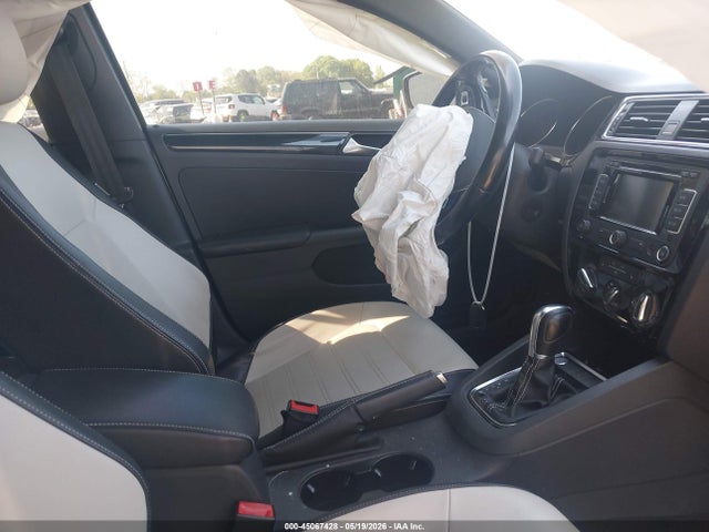 Aukcja sprzedaży 2015 Volkswagen Jetta 1.8t Sport, vin: 3VWD17AJXFM348700, numer aukcji: 45067428