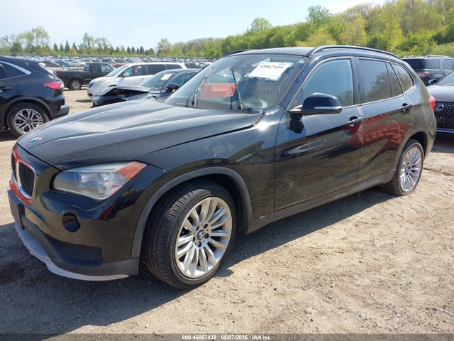 2015 Bmw X1 Sdrive28i მანქანა იყიდება აუქციონზე, vin: WBAVM1C55FVW57568, აუქციონის ნომერი: 45067439