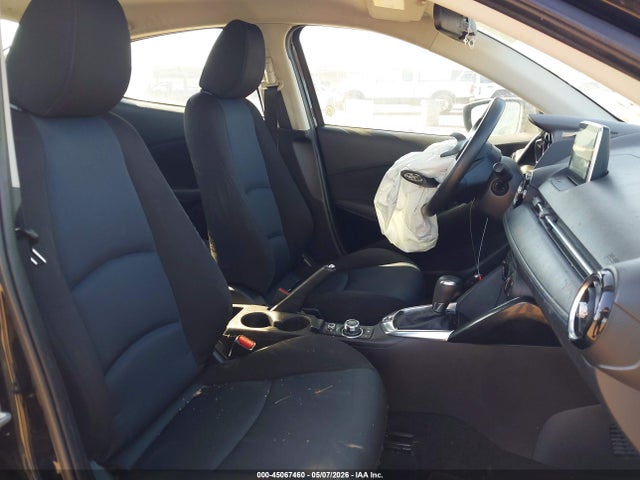 3MYDLBYV7JY310692 Toyota YARIS IA