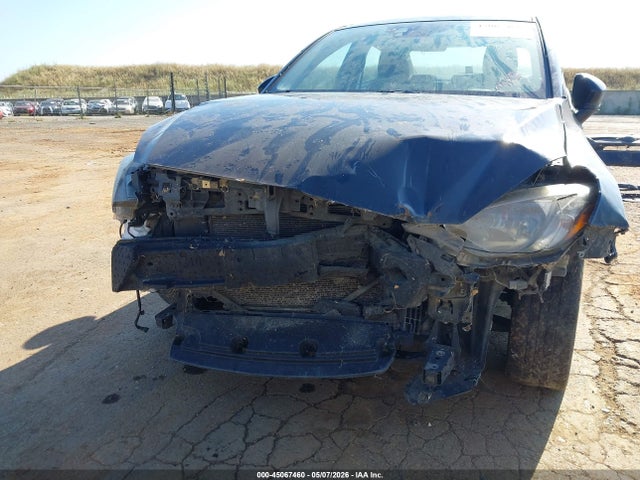 3MYDLBYV7JY310692 Toyota YARIS IA