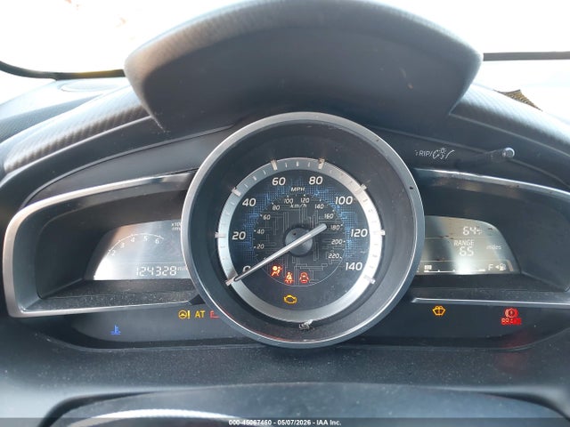 3MYDLBYV7JY310692 Toyota YARIS IA